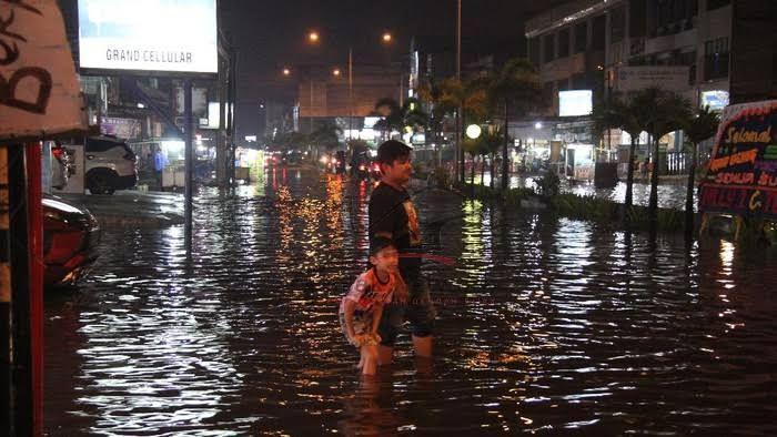 Cuaca di Pesisir Riau Buruk, Kepala BPBD: Waspada Ancaman Banjir Rob