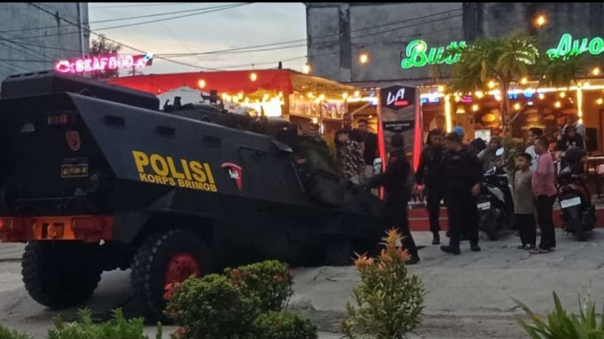 Terperosok ke Parit