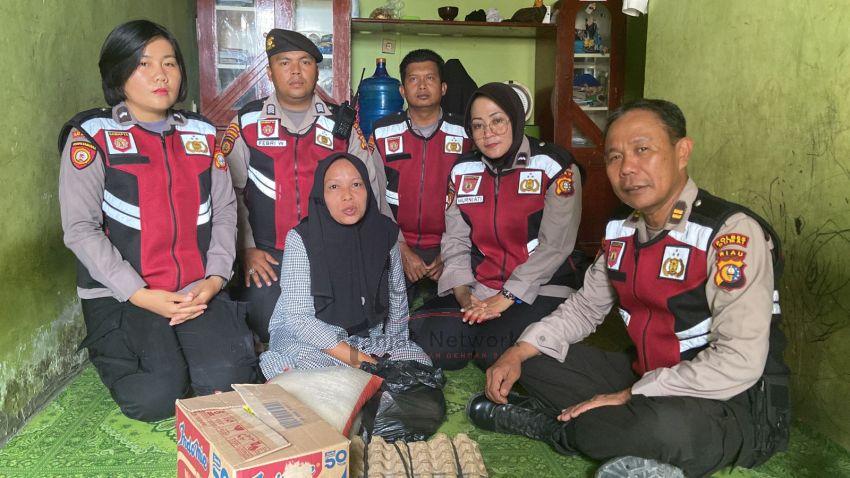Polisi Humanis, Polres Dumai Salurkan Bantuan Kepada Warga Buluh Kasap