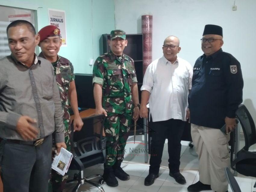 Kadiskominfotiksan Dumai Bersama Penasehat Gubri Tinjau Dapur Redaksi Kantor Tanjak Network