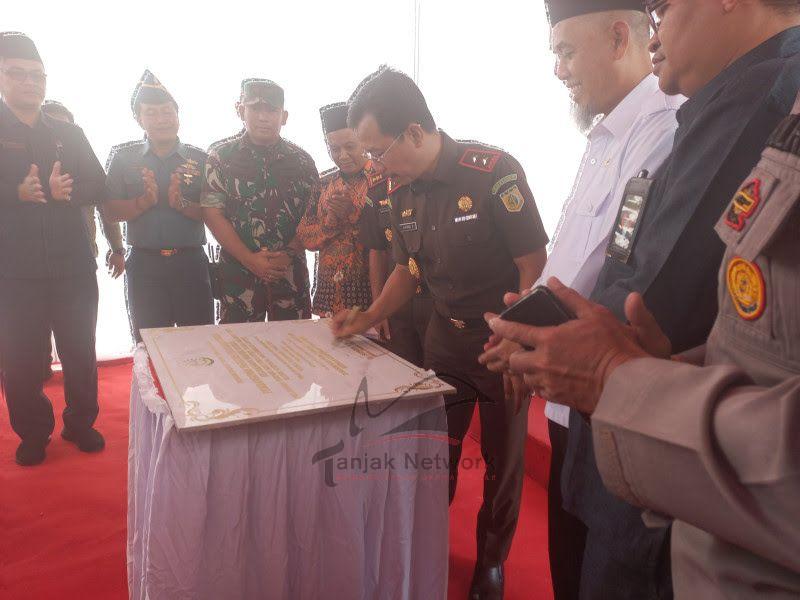 Kajati Riau Resmikan Kantor Kejaksaan Negeri Dumai