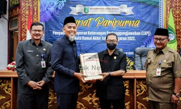 Walikota Dumai Sampaikan Tanggapan atas Pandangan Umum Fraksi Terhadap LKPj