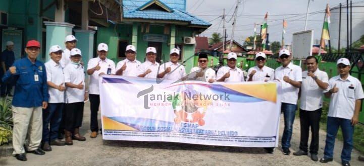 FSMAP Serahkan Bantuan 400 Paket Sembako Dan 2 Mesin Jahit  Untuk Warga Dumai Kota
