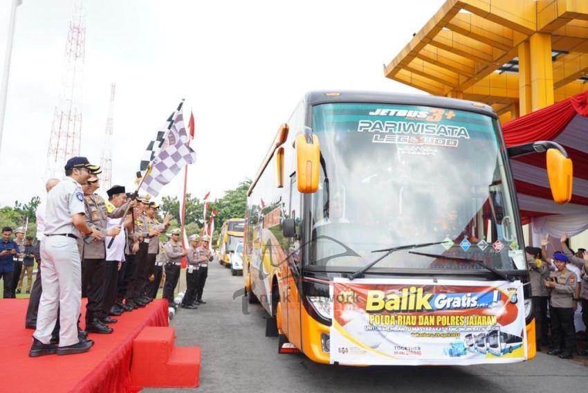 Lepas Mudik Balik, Kapolda Riau : Kita Antar Hingga Ke Daerah Asalnya Kembali