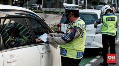 Simak Kata Kakorlantas Ini; "Hanya Polisi Bersertifikat yang Bisa Lakukan Tilang"