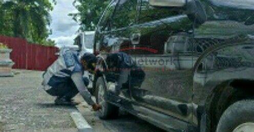 Parkir Kendaraan Sembarangan, Ban Digembosi Petugas
