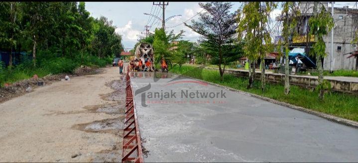 Ruas Jalan Datuk Laksamana Dumai Dibeton Rigid