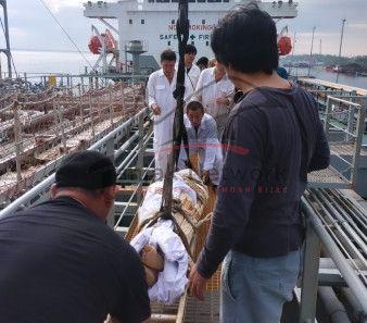 Jenazah Kapten Kapal MT Mega I Warga Negara Korsel Yang Meninggal Di Kapal Diautopsi