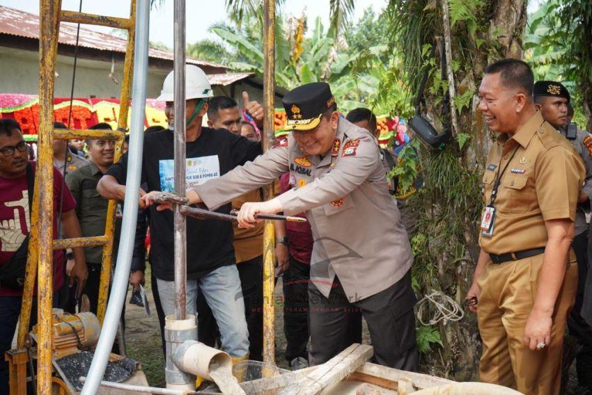 Polda Riau Bantu Warga Pengadaan Sumur Bor