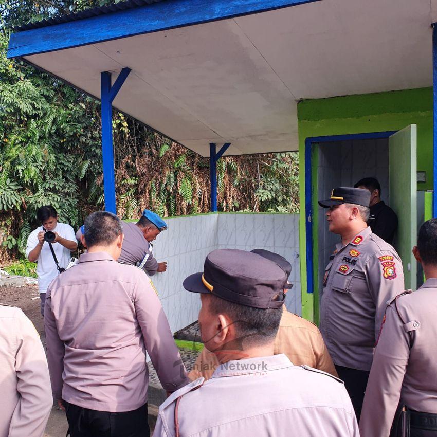 Polres Dumai Gelar Giat Sosial Salurkan Mesin Pompa Air Kepada Warga Geniot