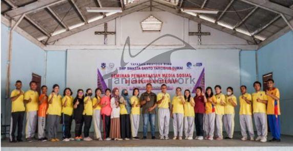 Diskominfo Dumai Sosialisasi Ratusan Siswa/i SMP Santo Tarcisius Tentang Pemanfaatan Medsos