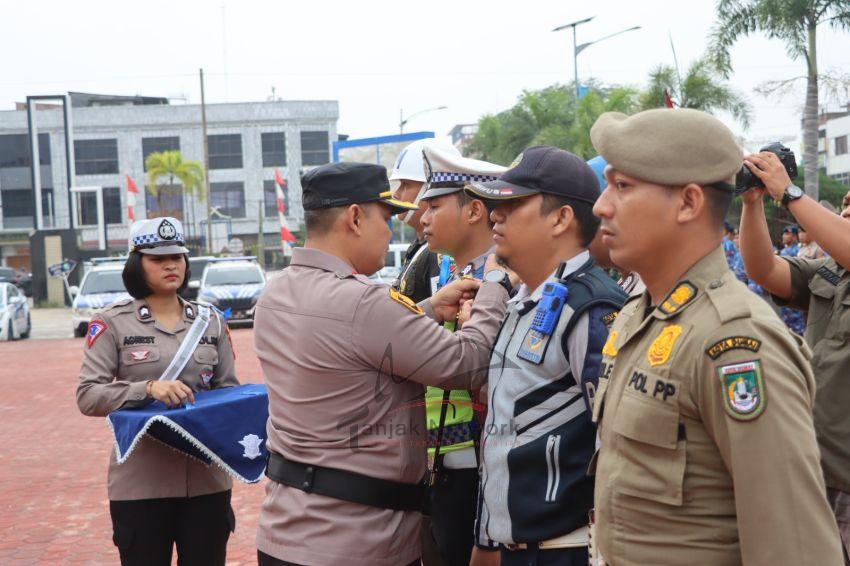 Pasang Pita Ke Personel Tanda Operasi Zebra Lancang Kuning 2023 Dimulai Di Kota Dumai