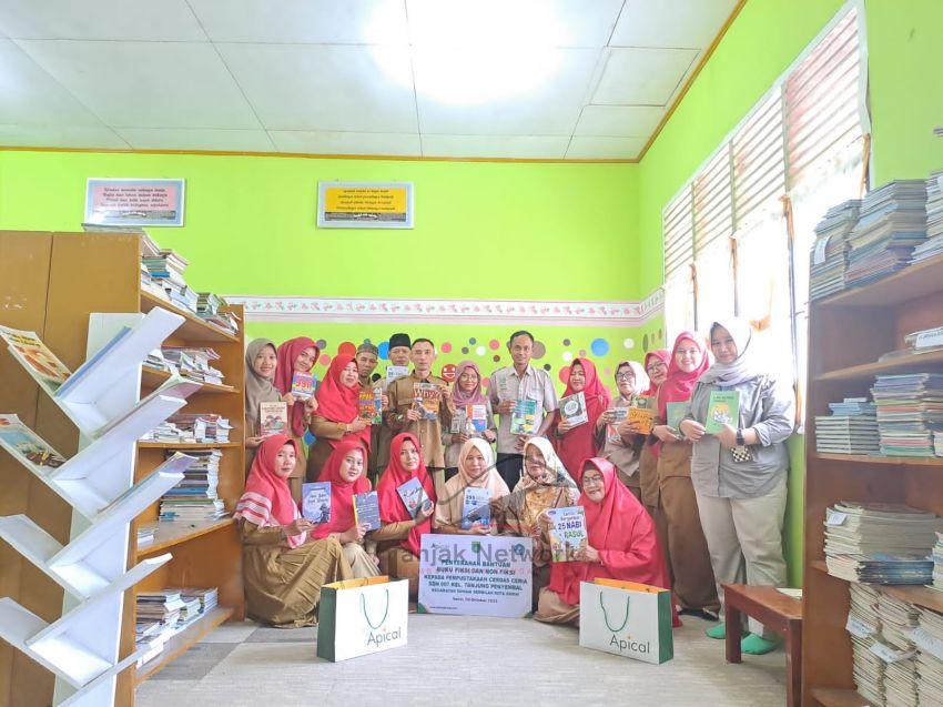 Apical Group Terima Penghargaan dari Pemko Dumai
