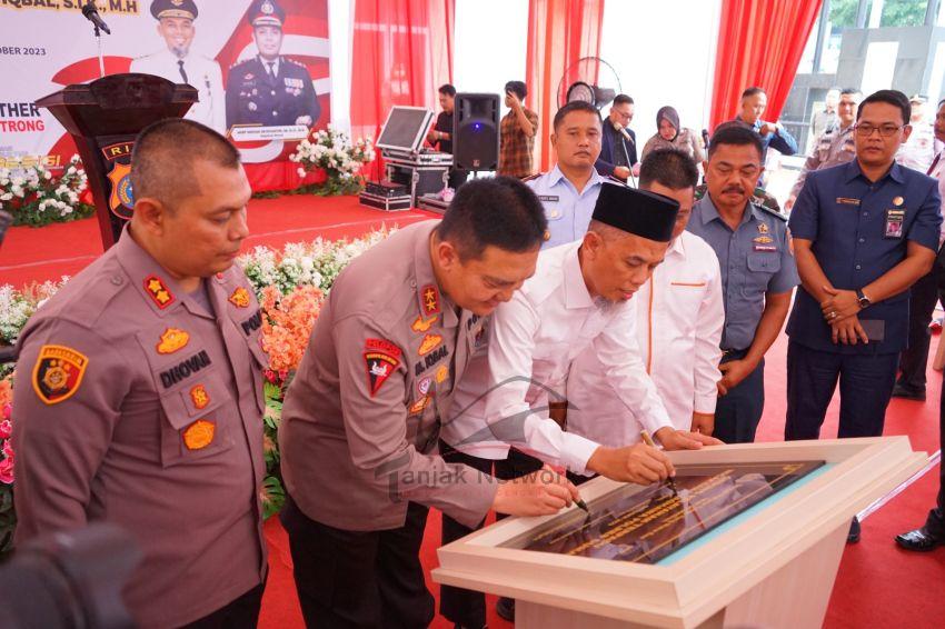 Kapolda Riau Resmikan Gedung Pelayanan Terpadu Wicaksana Laghawa Polres Dumai