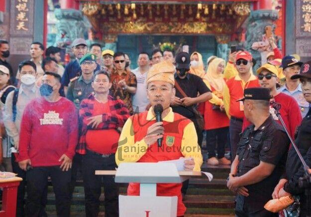Bupati Rohil Sambut Tamu Event Bakar Tongkang 2023