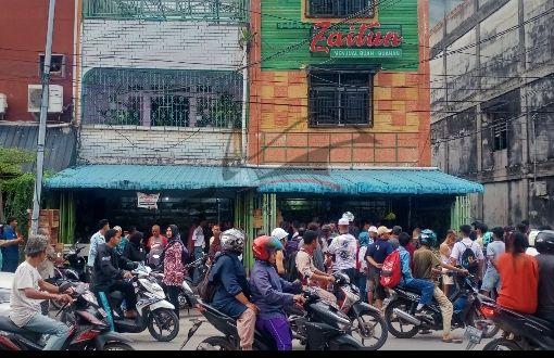 Tim Densus 88 Mabes Polri Tangkap Terduga Teroris Di Jalan Merdeka Kota Dumai
