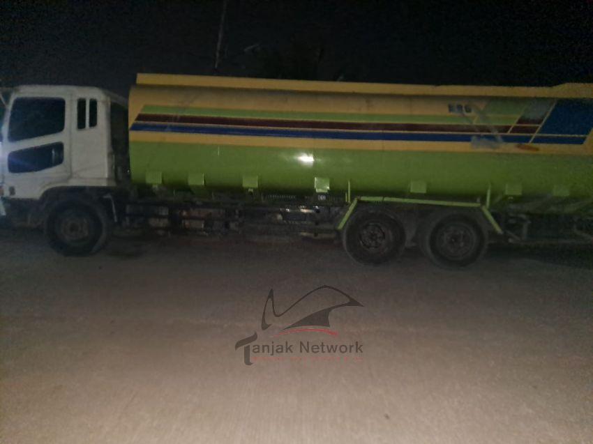 "Kencingkan Muatan CPO Di Jalan Lalu Gantikan Air 4,26 Persen", Sopir Truck Ini Tersangka