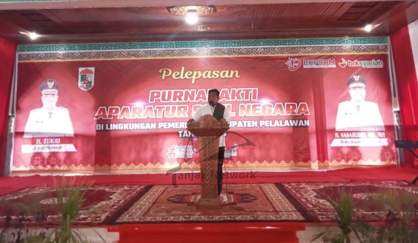 Bupati Pelalawan Lepas 80 PNS Masa Purna Tugas