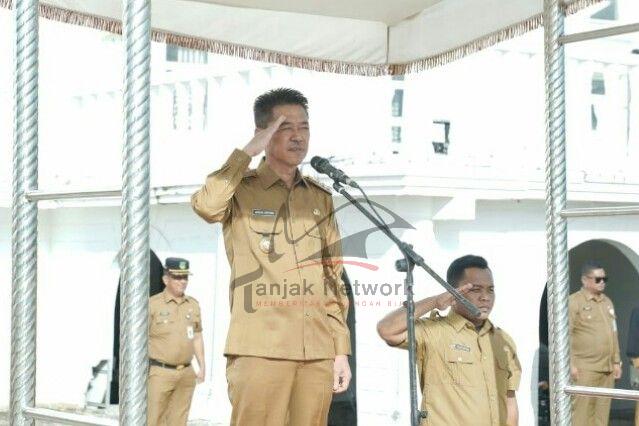 Pimpin Apel Pagi, Bupati Rohil Ingatkan ASN Terus Tingkatkan Disiplin