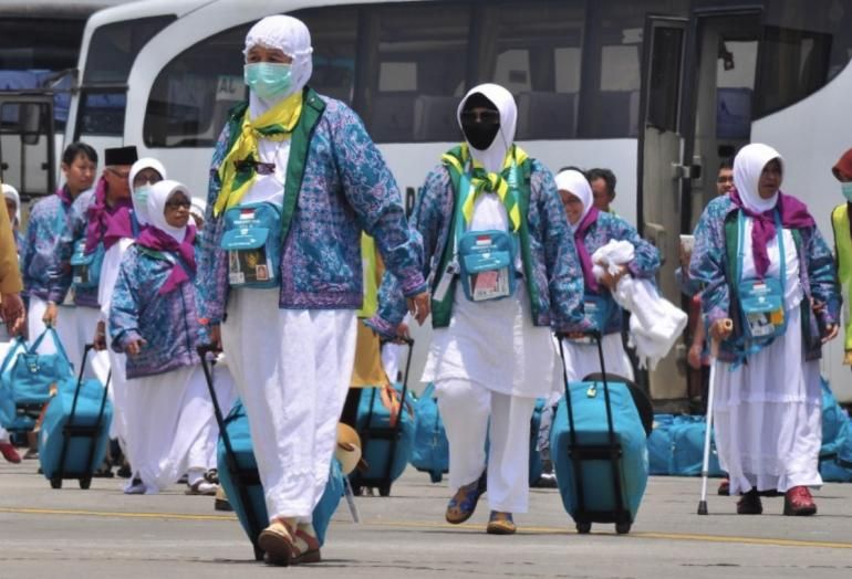 Jamaah Umroh Dihimbau Pulang Sebelum 13 Februari, Ada Apa ?