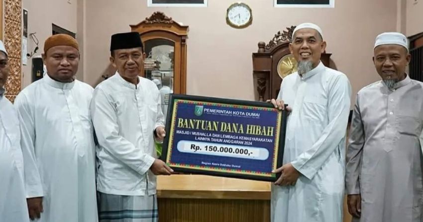 Pemko Dumai Salurkan Bantuan Rumah Ibadah Rp3,5 Milyar
