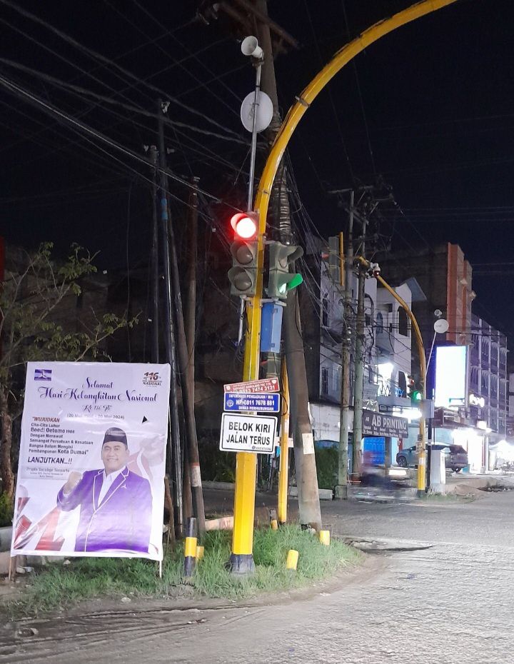 Pilkada Dumai 2024, Baleho Cahyo Berslogan &ldquo;Lanjutkan&rdquo; Bertebaran