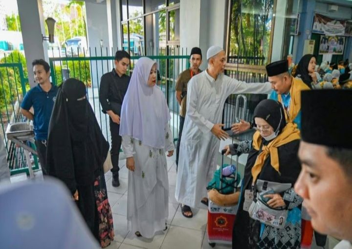 Walikota H Paisal Lepas Keberangkatan Kloter 1 dan 2 CJH Dumai